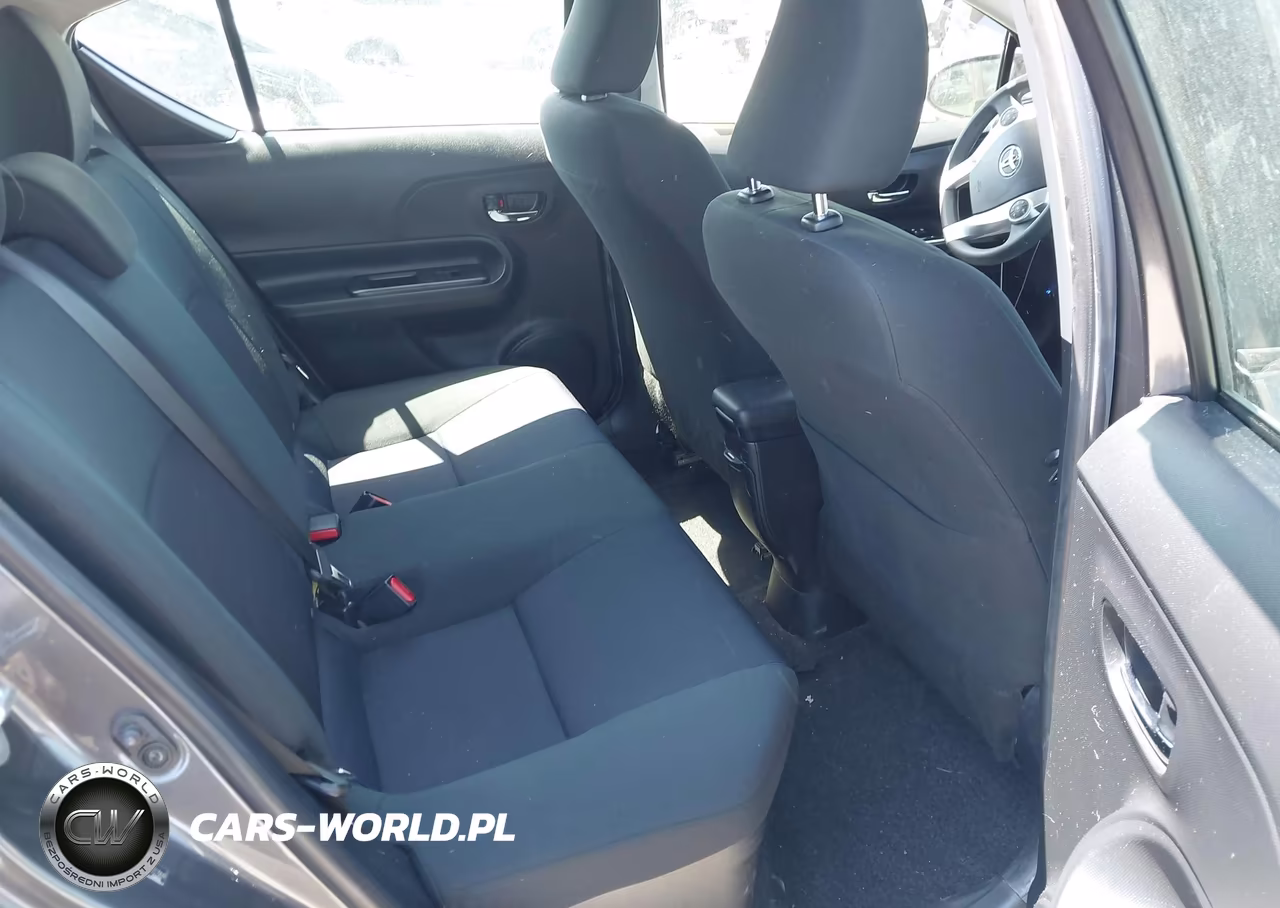 2015 Toyota Prius C Two VIN:JTDKDTB30F1101368 - 8