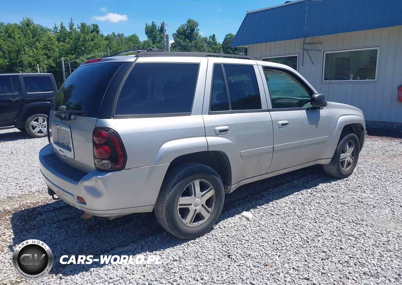 2007 Chevrolet Trailblazer Lt VIN:1GNDT13SX72218139 - 4