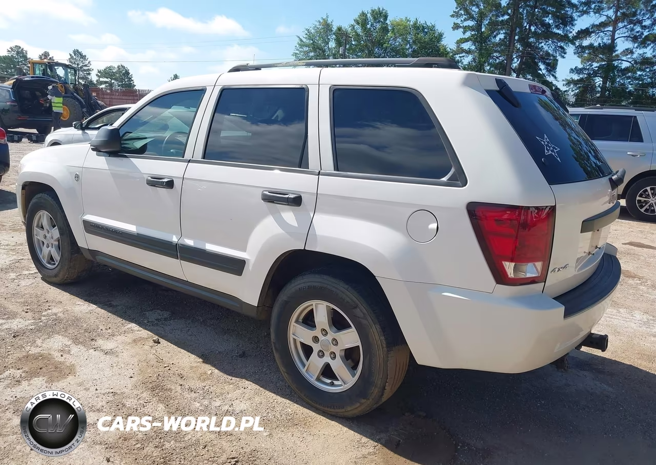2005 Jeep Grand Cherokee Laredo VIN:1J4HR48N45C691422 - 3