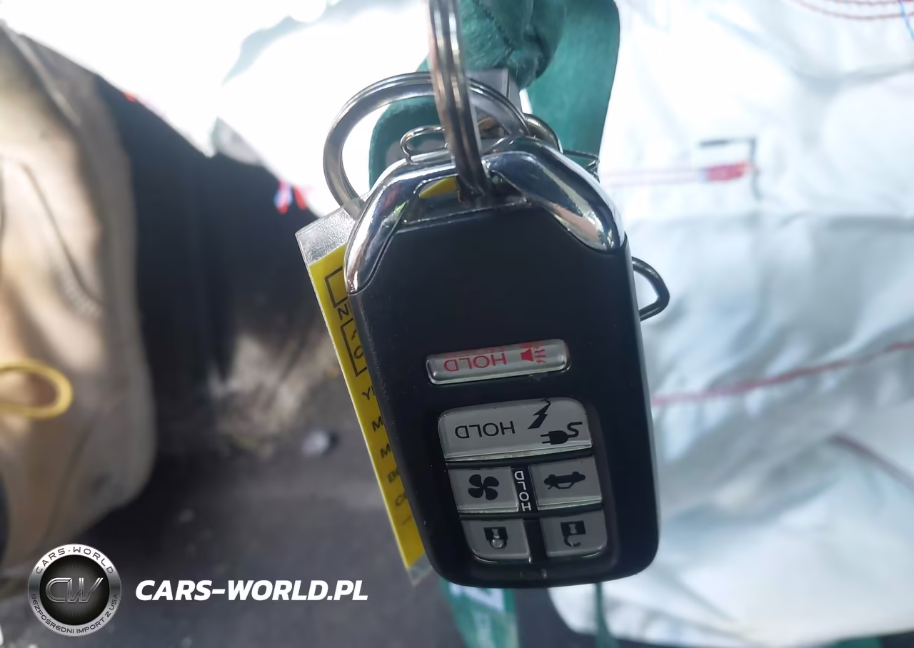 2018 Honda Clarity Plug-In Hybrid VIN:JHMZC5F17JC013161 - 11