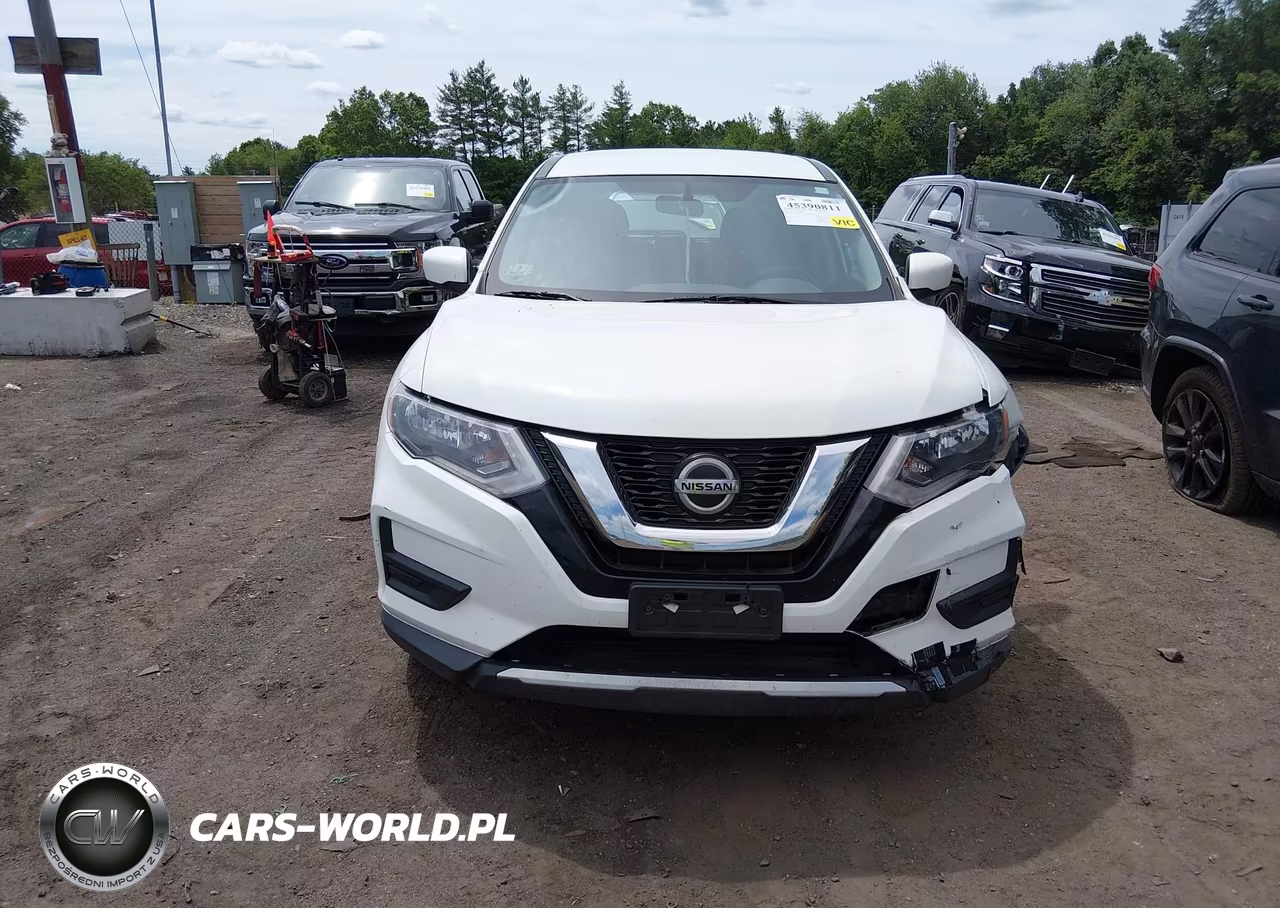 2018 Nissan Rogue S VIN:KNMAT2MV8JP520145 - 12
