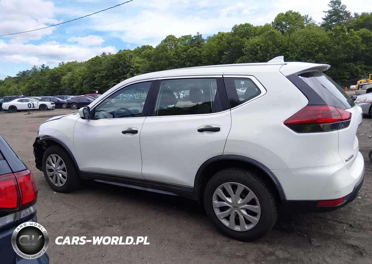 2018 Nissan Rogue S VIN:KNMAT2MV8JP520145 - 14