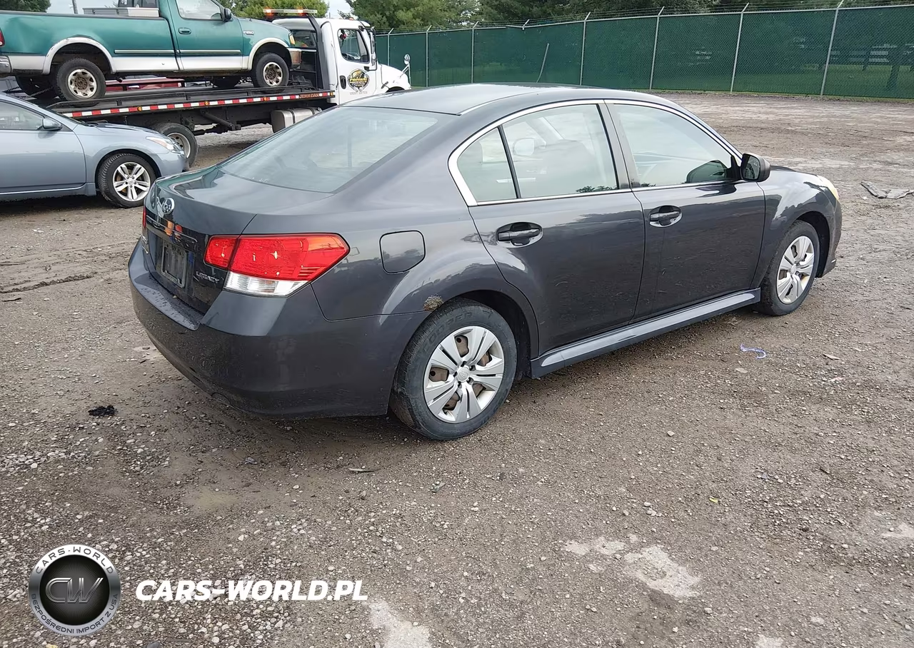 2010 Subaru Legacy 2.5I VIN:4S3BMAA6XA1240061 - 4