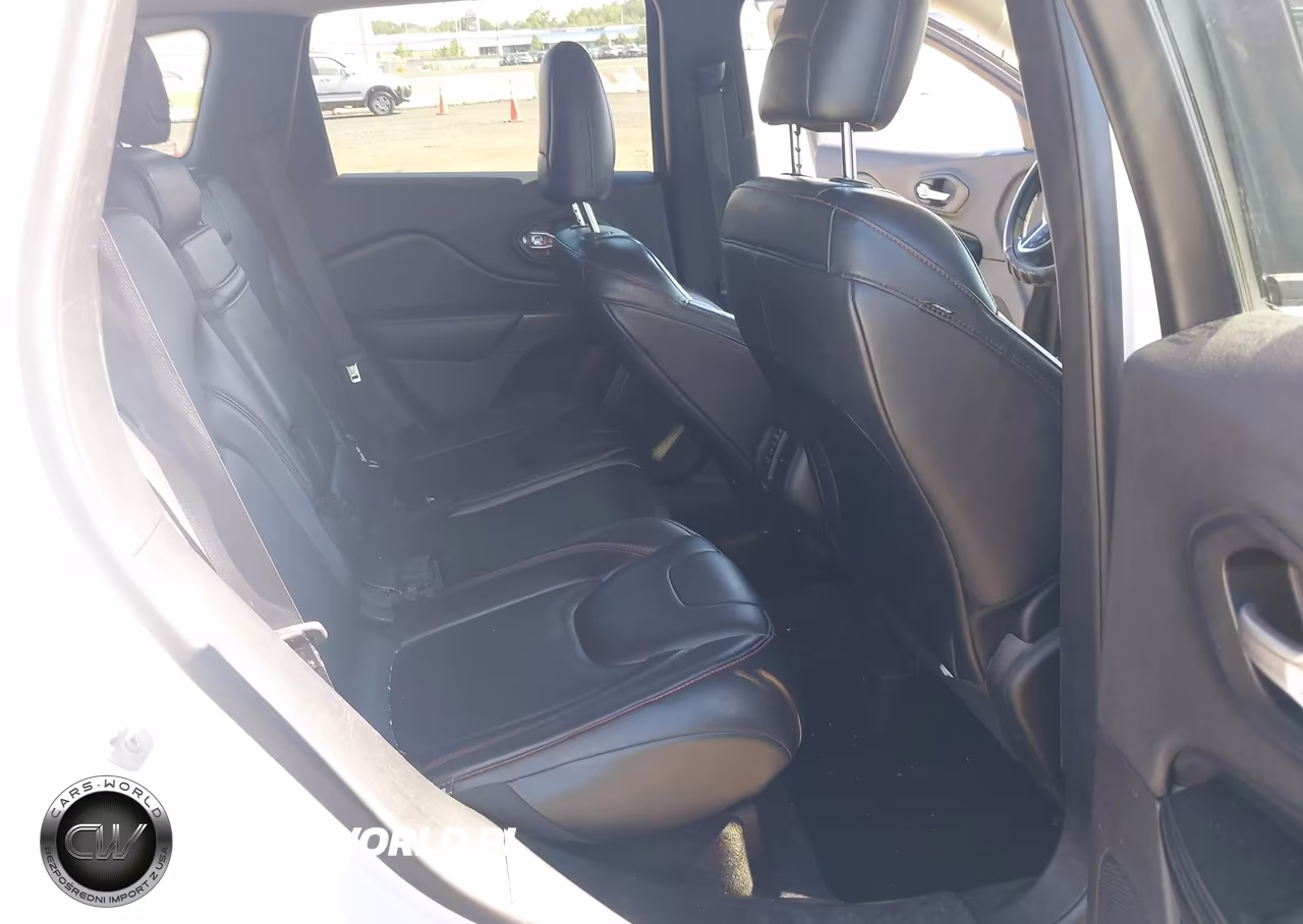 2014 Jeep Cherokee Trailhawk VIN:1C4PJMBSXEW128302 - 8