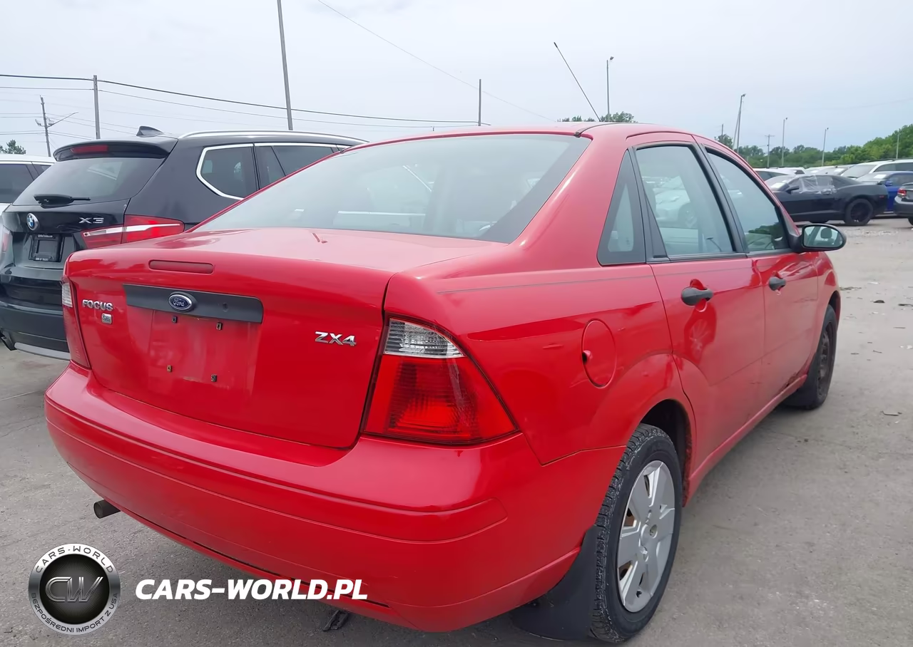 2006 Ford Focus Zx4 VIN:1FAHP34NX6W130871 - 4