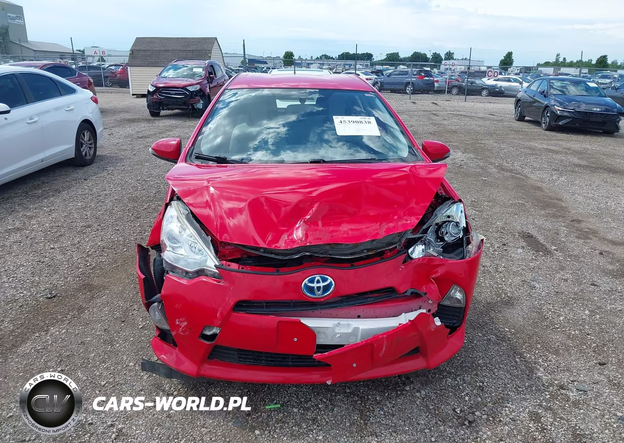 2014 Toyota Prius C One VIN:JTDKDTB38E1574742 - 12