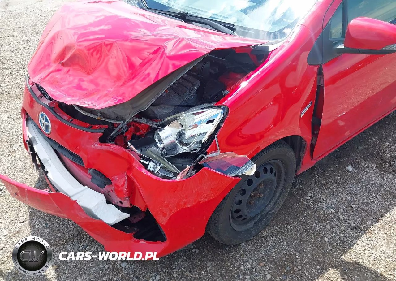 2014 Toyota Prius C One VIN:JTDKDTB38E1574742 - 19