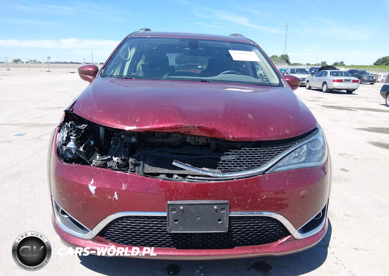 2018 Chrysler Pacifica Touring L VIN:2C4RC1BG7JR277525 - 6