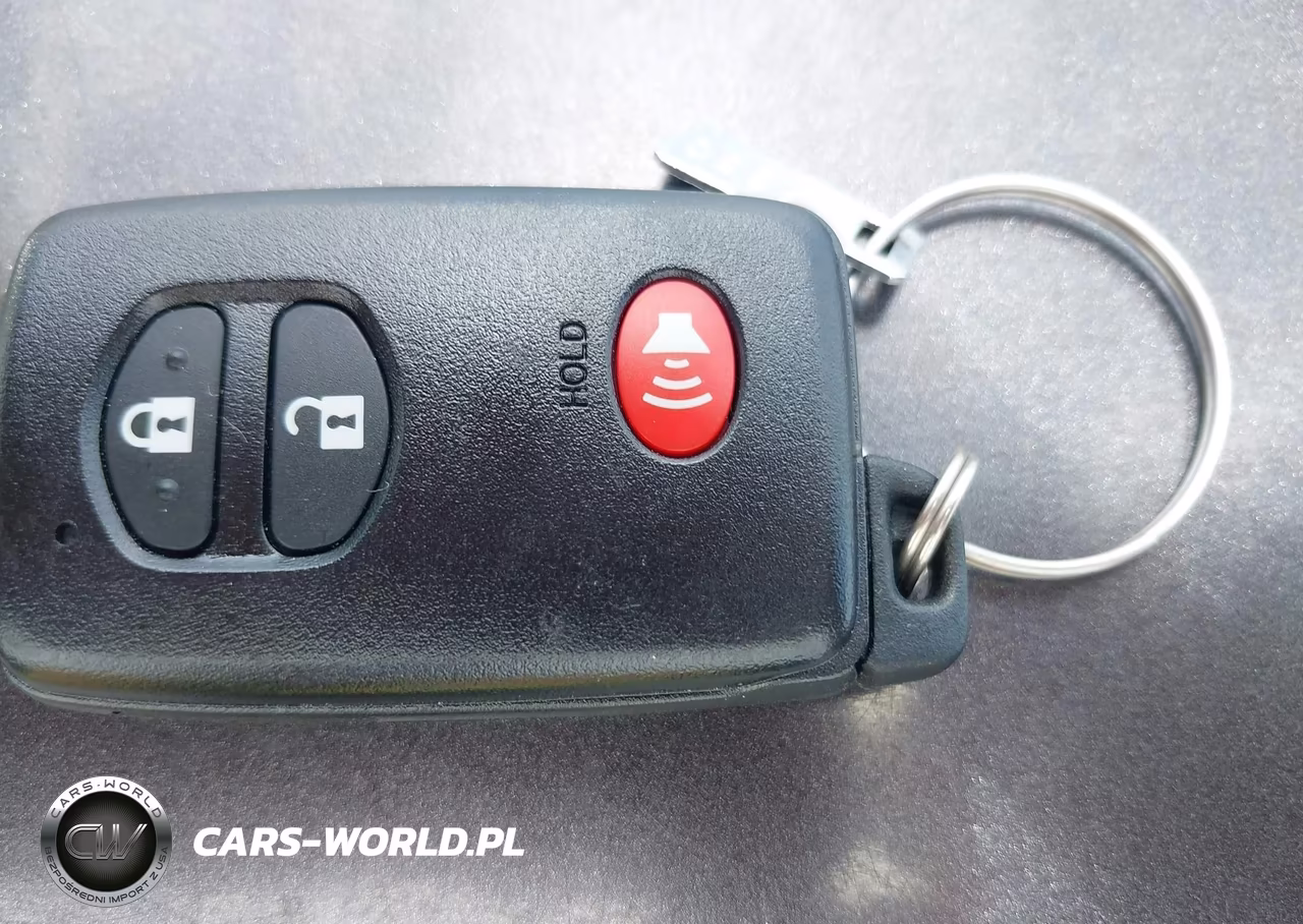 2013 Toyota Prius Two VIN:JTDKN3DU1D1631168 - 11