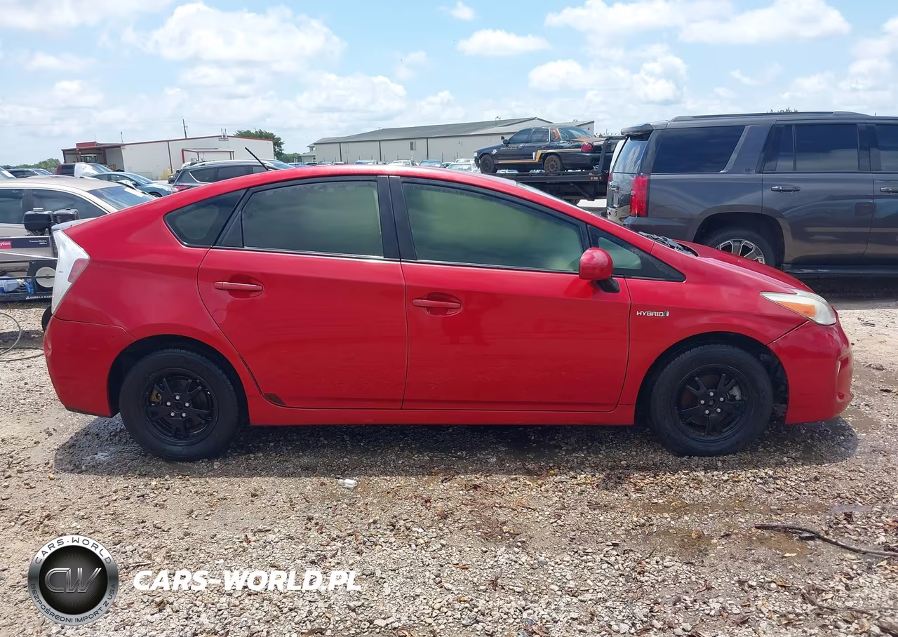 2013 Toyota Prius Two VIN:JTDKN3DU1D1631168 - 13
