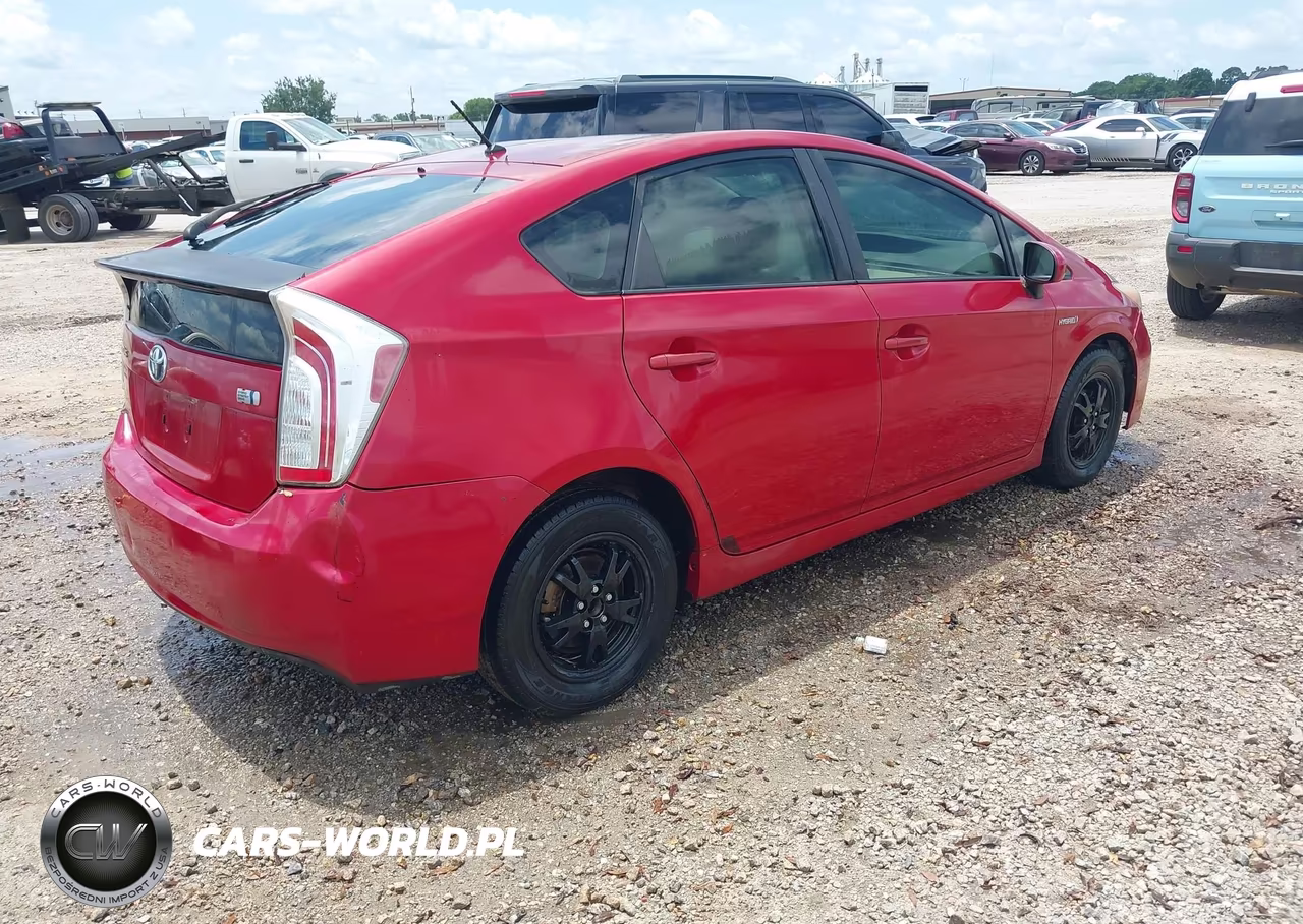 2013 Toyota Prius Two VIN:JTDKN3DU1D1631168 - 4