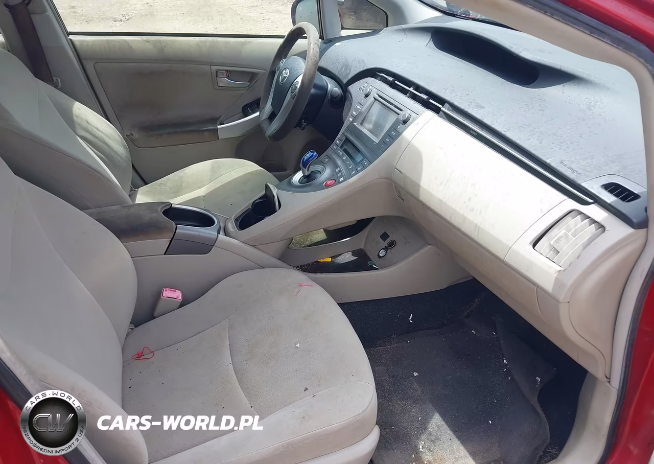 2013 Toyota Prius Two VIN:JTDKN3DU1D1631168 - 5