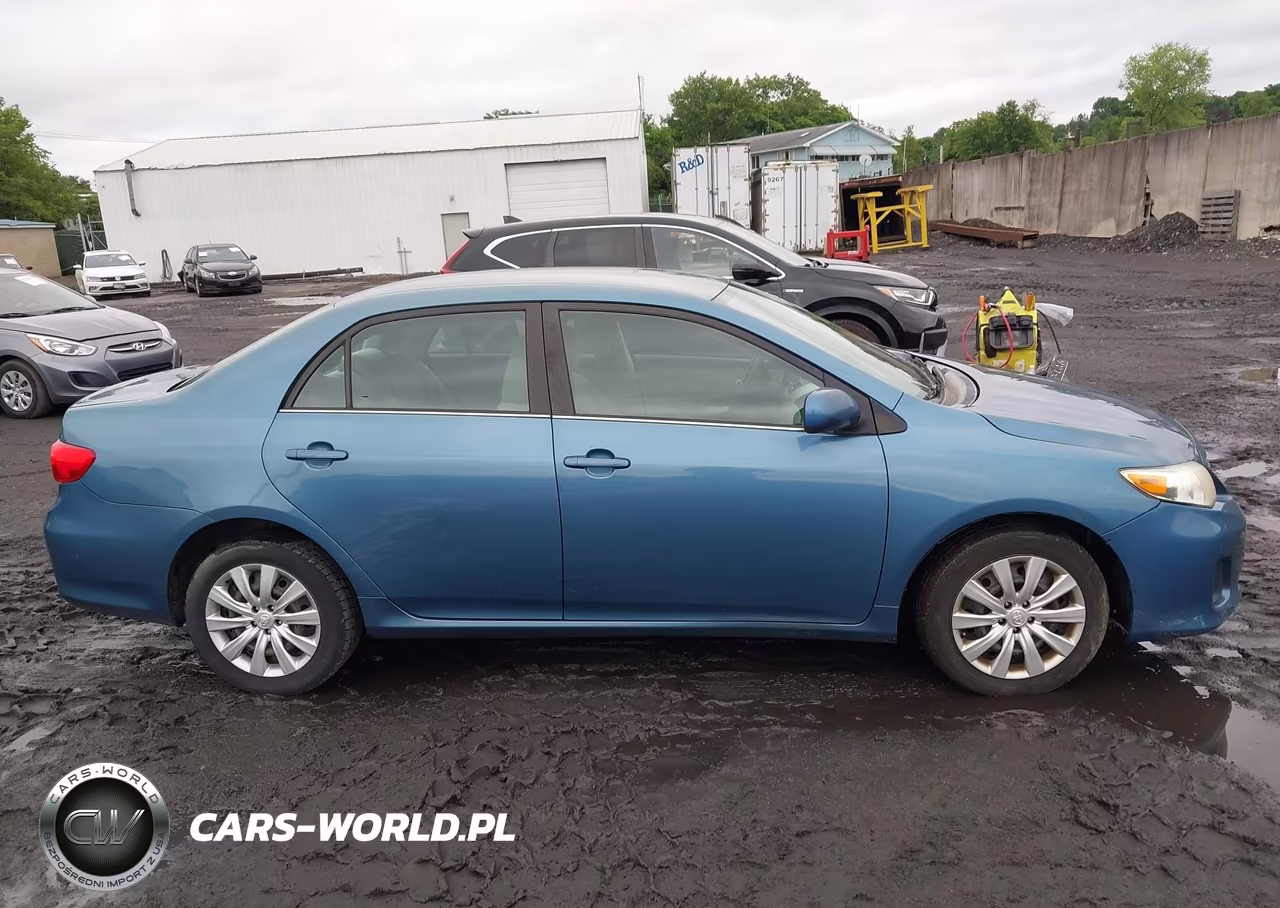 2013 Toyota Corolla Le VIN:5YFBU4EE1DP114786 - 13