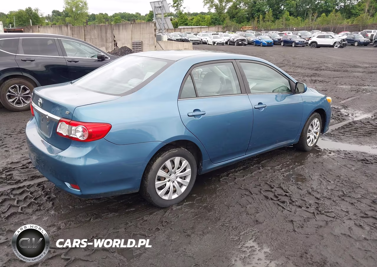 2013 Toyota Corolla Le VIN:5YFBU4EE1DP114786 - 4
