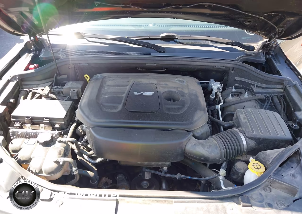 2019 Jeep Grand Cherokee Altitude 4X4 VIN:1C4RJFAGXKC592138 - 10