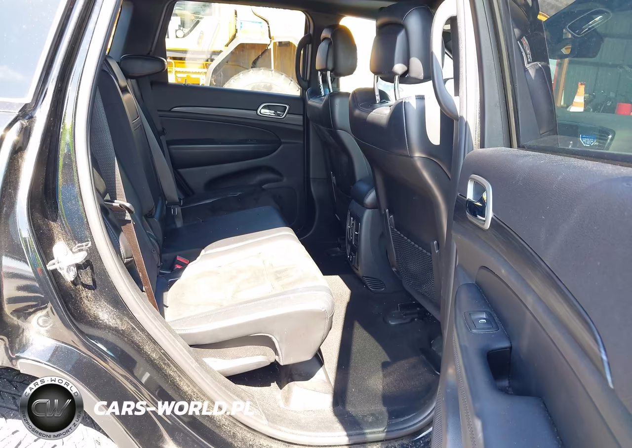 2019 Jeep Grand Cherokee Altitude 4X4 VIN:1C4RJFAGXKC592138 - 8