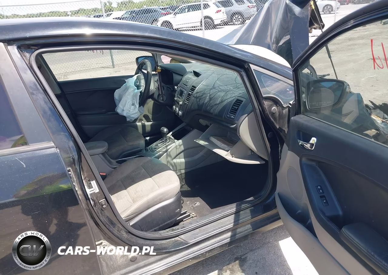 2015 Kia Forte Lx VIN:KNAFX4A67F5372329 - 5
