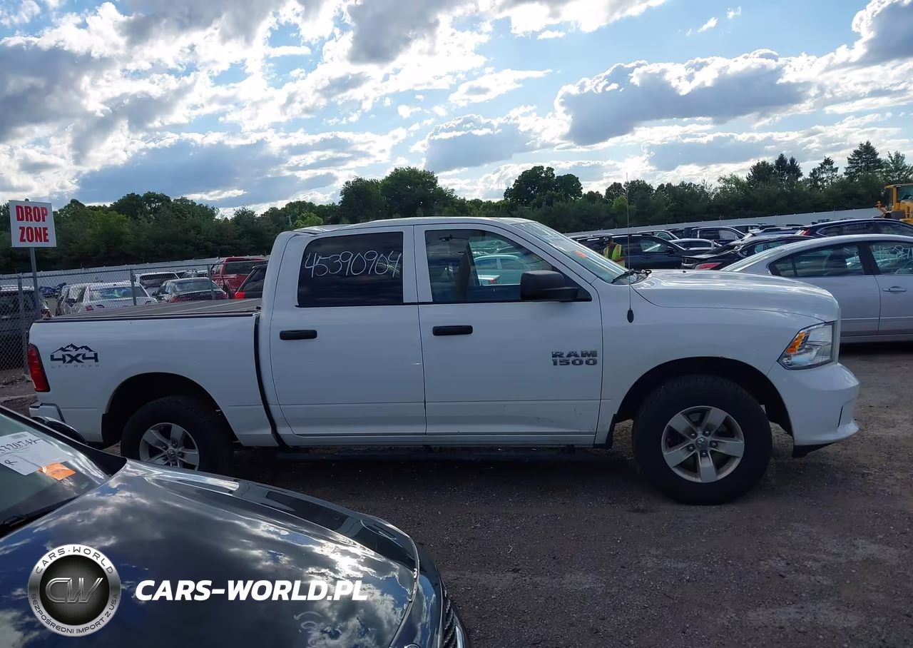 2017 Ram 1500 Express 4X4 5'7 Box VIN:1C6RR7KG0HS597576 - 13