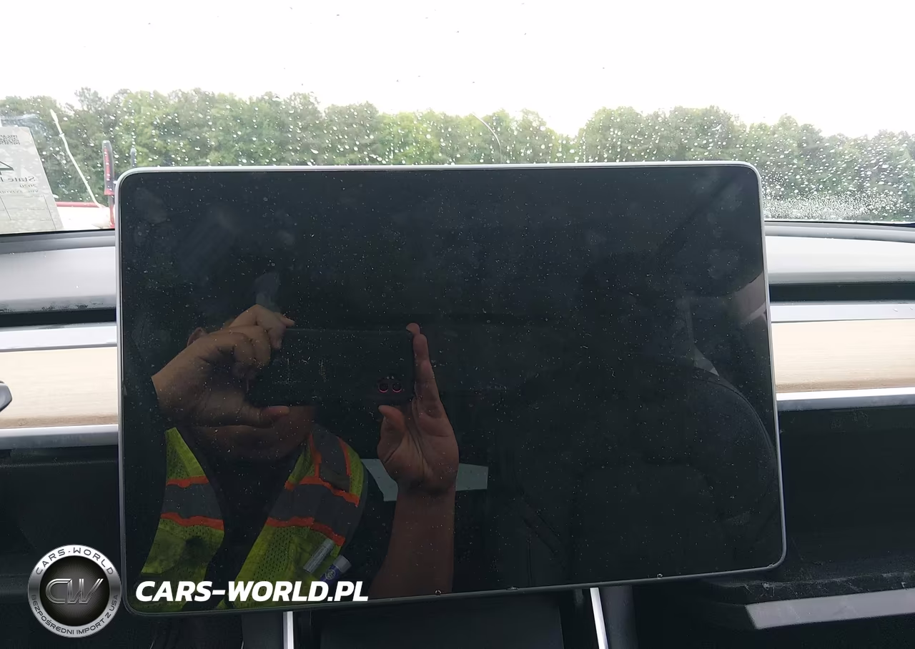 2020 Tesla Model Y Long Range Dual Motor All-Wheel Drive VIN:5YJYGDEE0LF037372 - 18