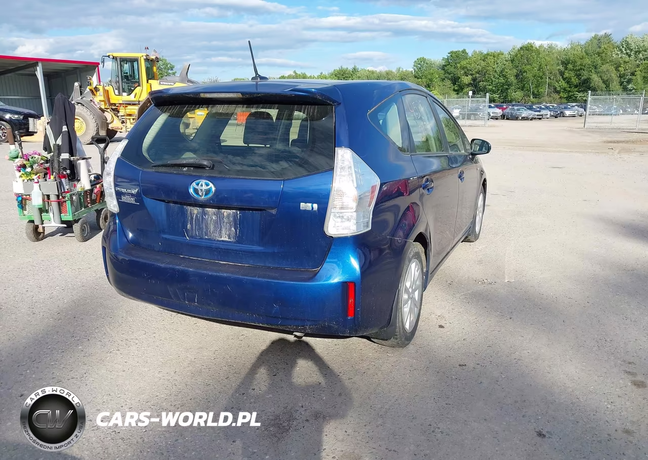 2012 Toyota Prius V Three VIN:JTDZN3EU5C3169035 - 4