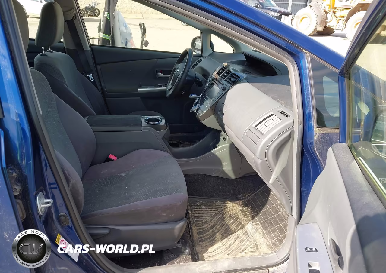 2012 Toyota Prius V Three VIN:JTDZN3EU5C3169035 - 5