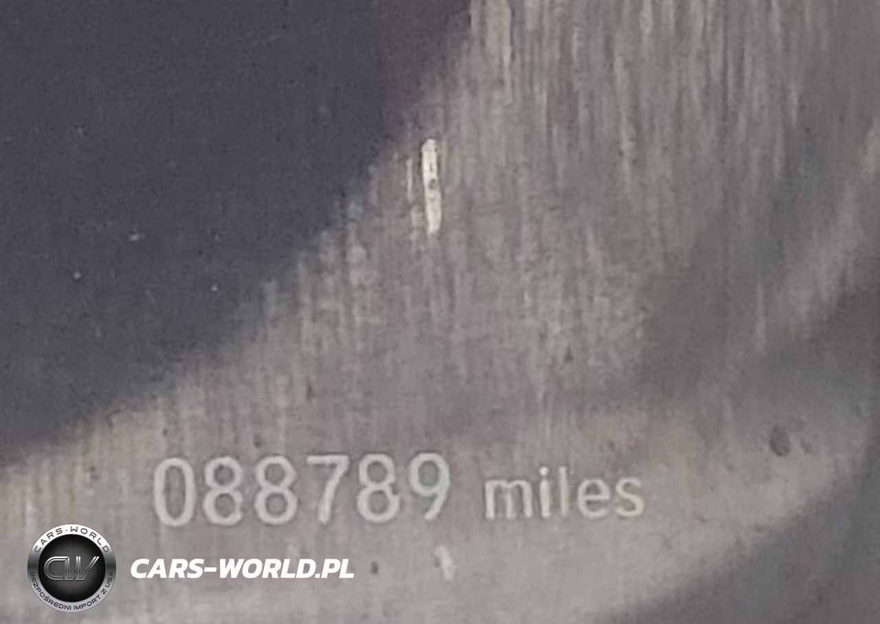 2018 Honda Odyssey Elite VIN:5FNRL6H96JB014234 - 14