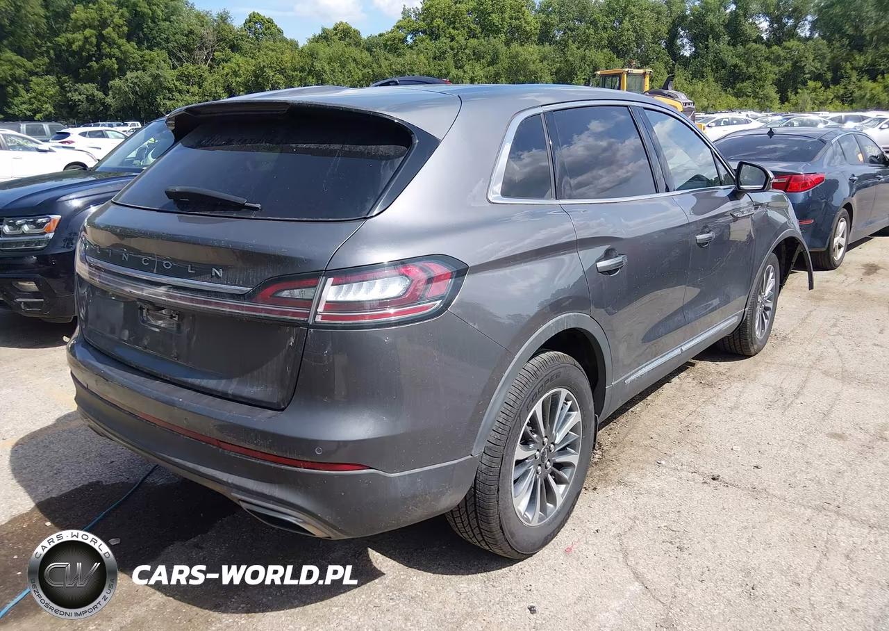 2021 Lincoln Nautilus Reserve VIN:2LMPJ8K90MBL11535 - 4