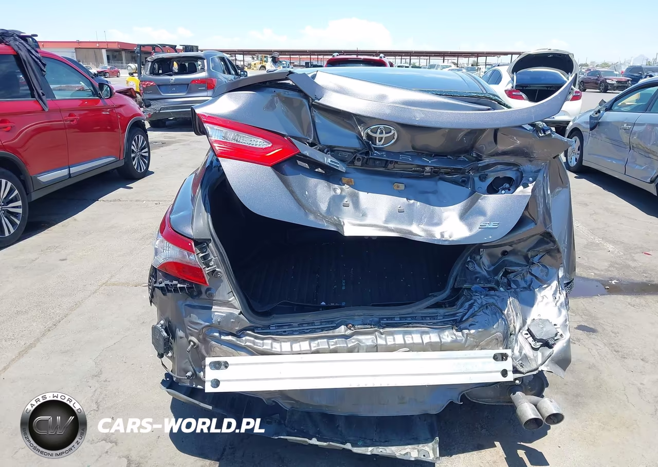 2018 Toyota Camry Se VIN:4T1B11HK7JU626359 - 17