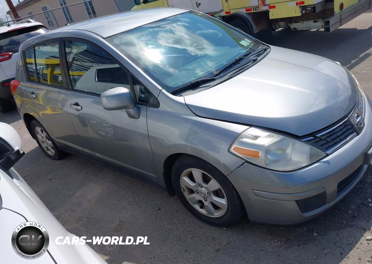2009 Nissan Versa 1.8Sl – zdjęcie 1 z 11