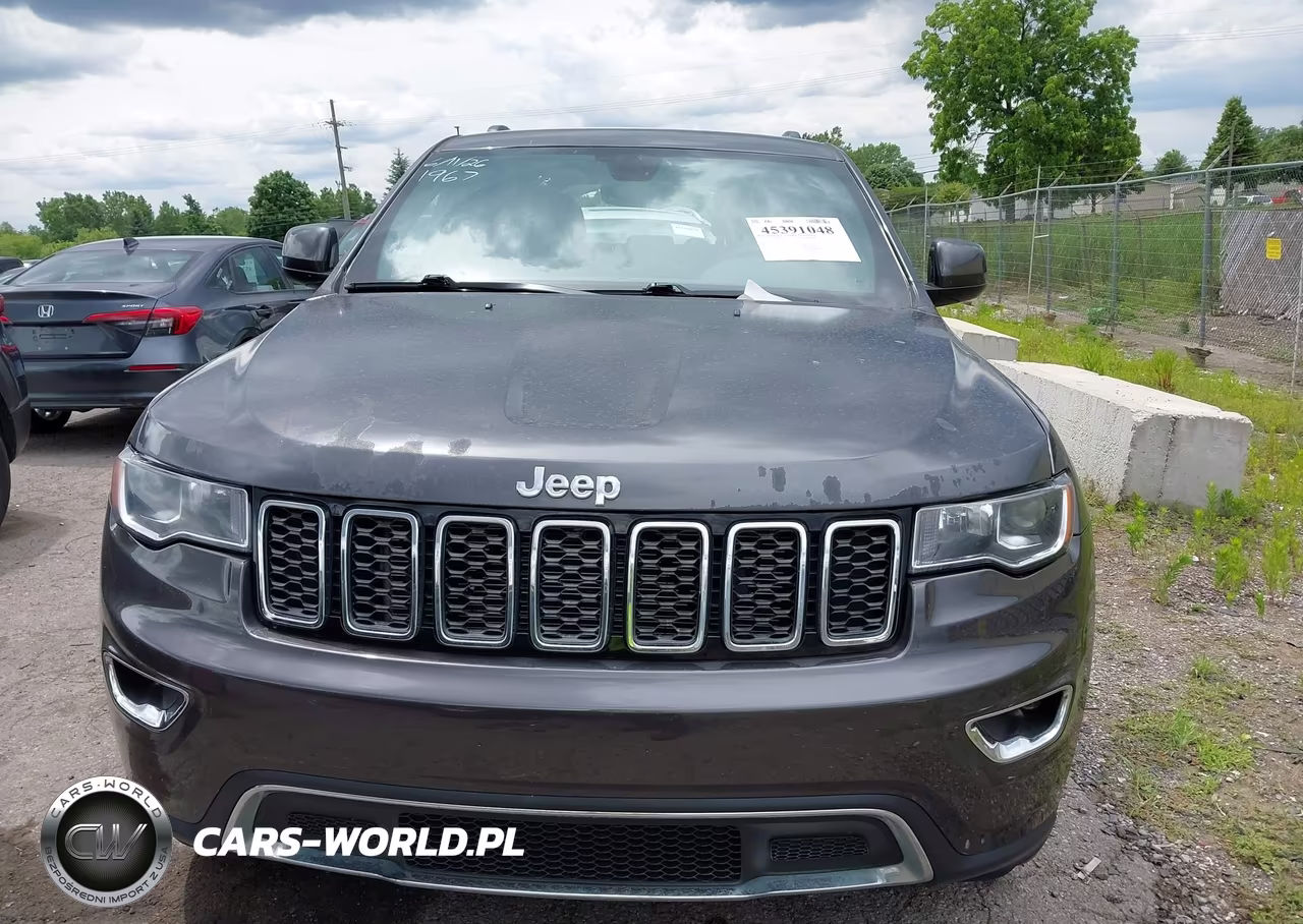 2017 Jeep Grand Cherokee Laredo 4X4 VIN:1C4RJFAG1HC771967 - 12