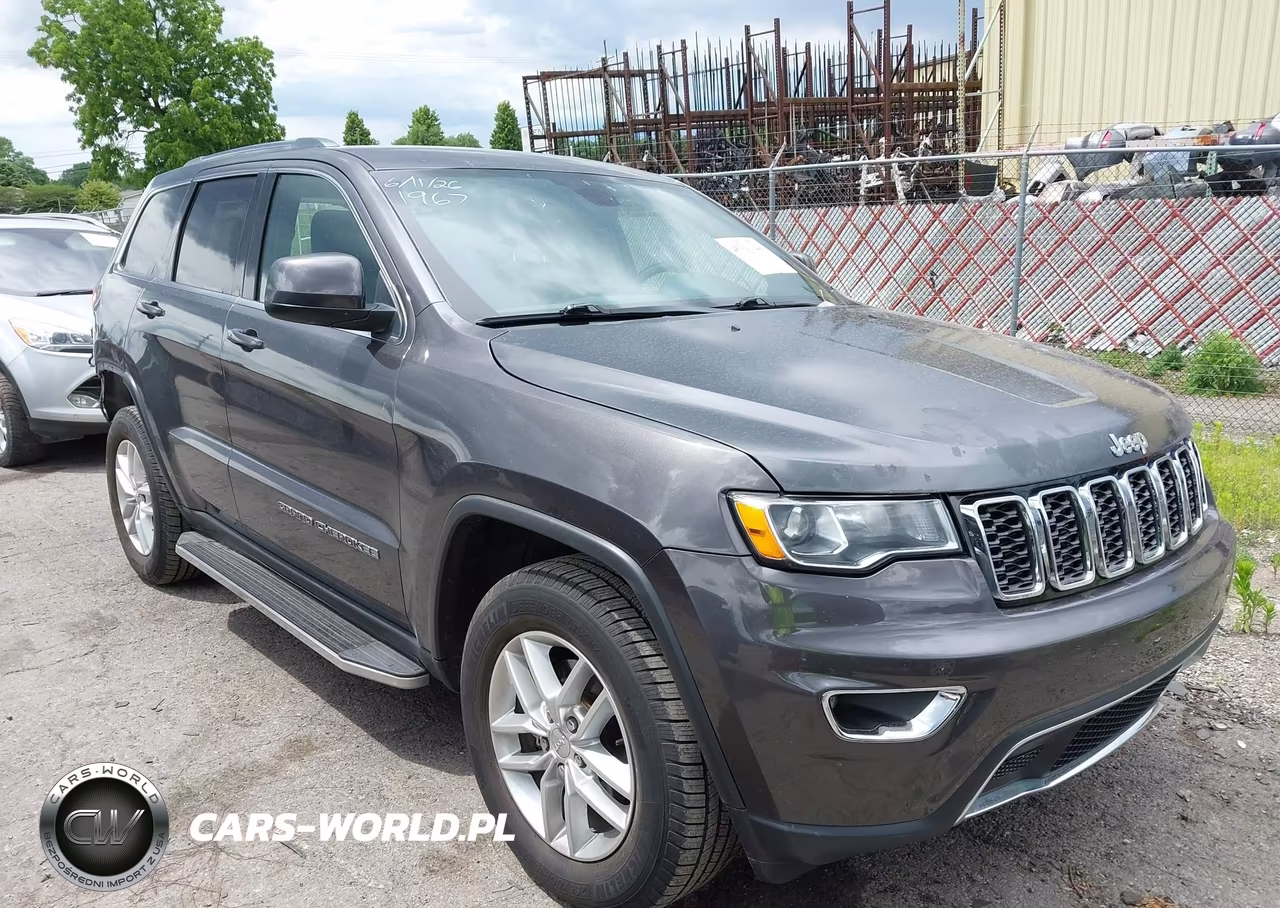 2017 Jeep Grand Cherokee Laredo 4X4 VIN:1C4RJFAG1HC771967 - 13