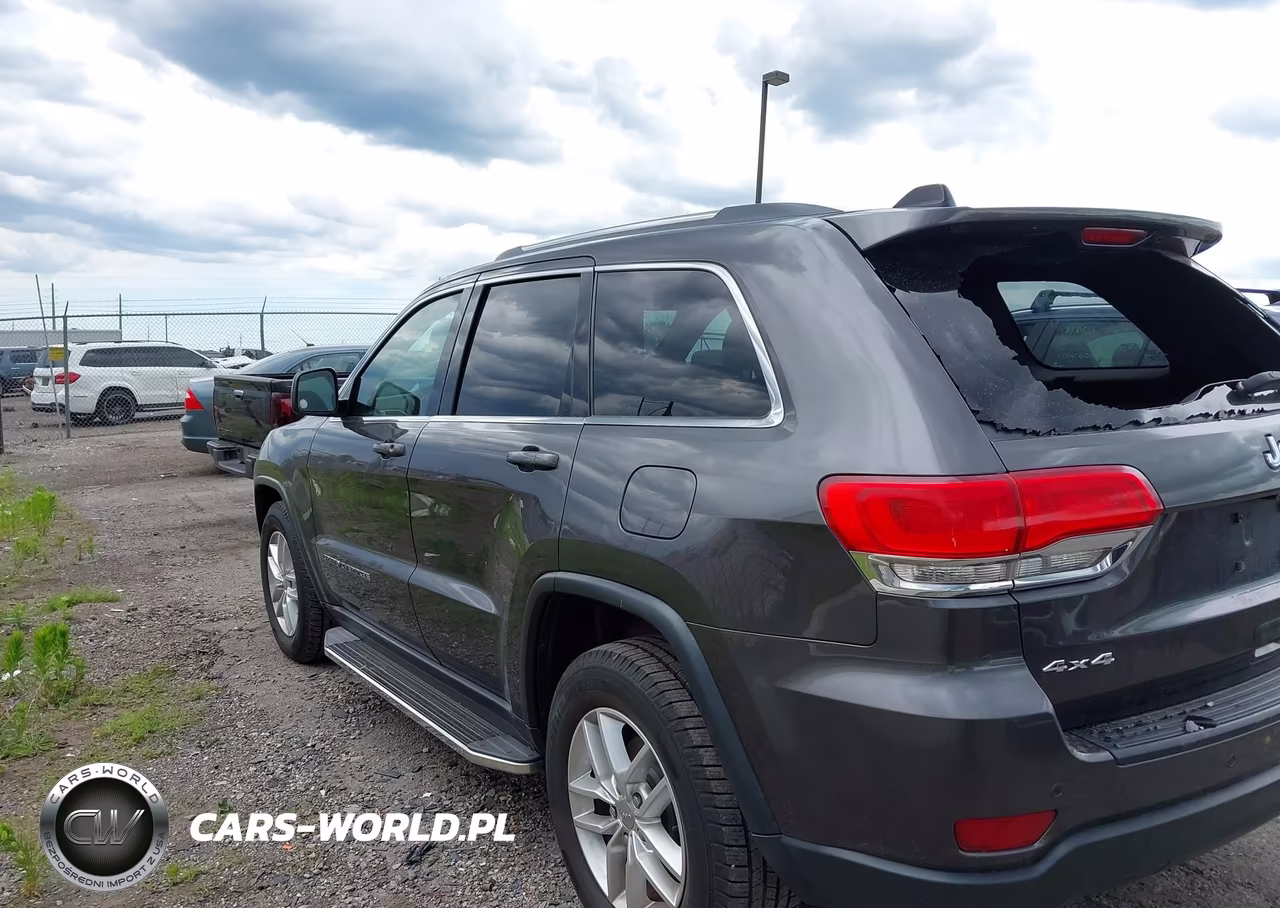 2017 Jeep Grand Cherokee Laredo 4X4 VIN:1C4RJFAG1HC771967 - 14