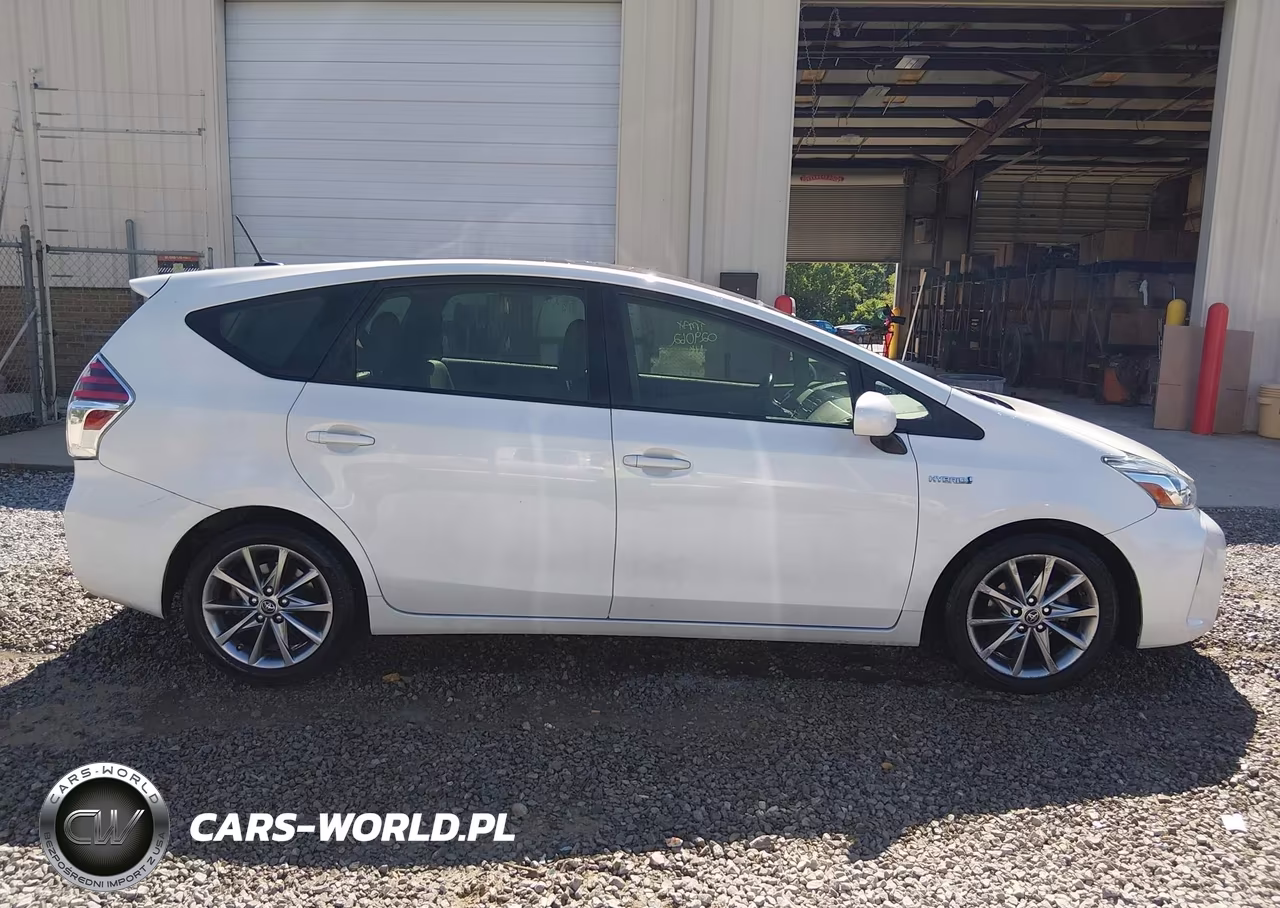 2015 Toyota Prius V Five VIN:JTDZN3EUXFJ029062 - 13