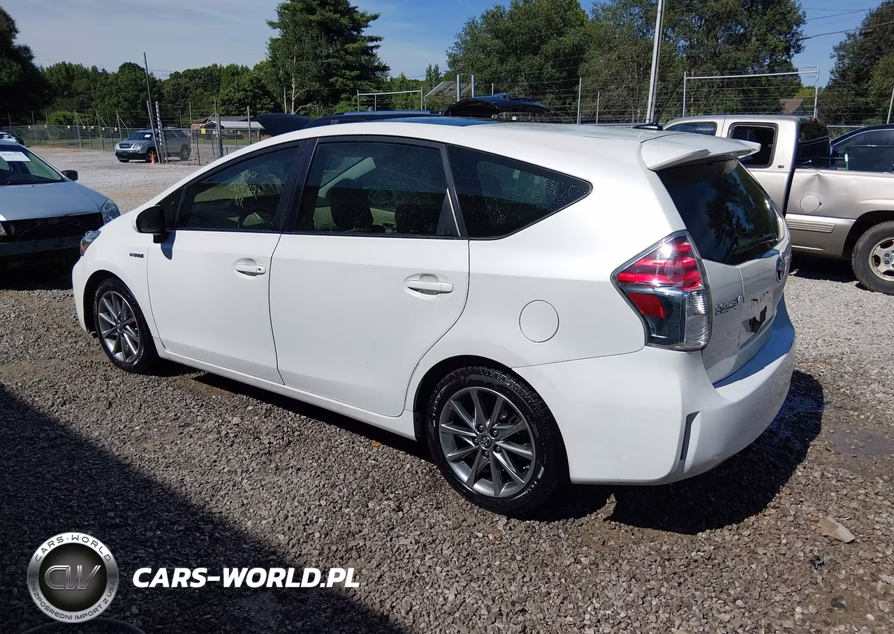 2015 Toyota Prius V Five VIN:JTDZN3EUXFJ029062 - 3