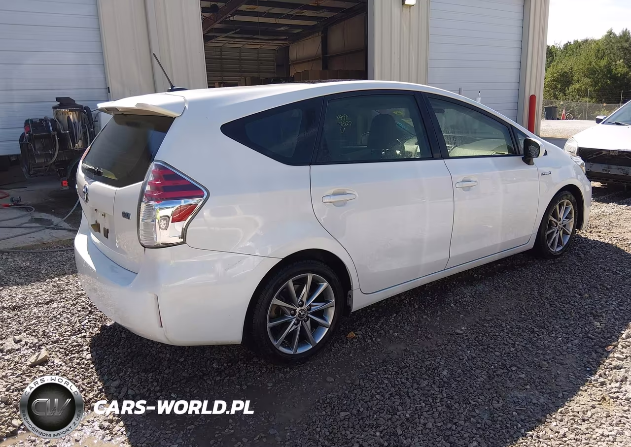 2015 Toyota Prius V Five VIN:JTDZN3EUXFJ029062 - 4