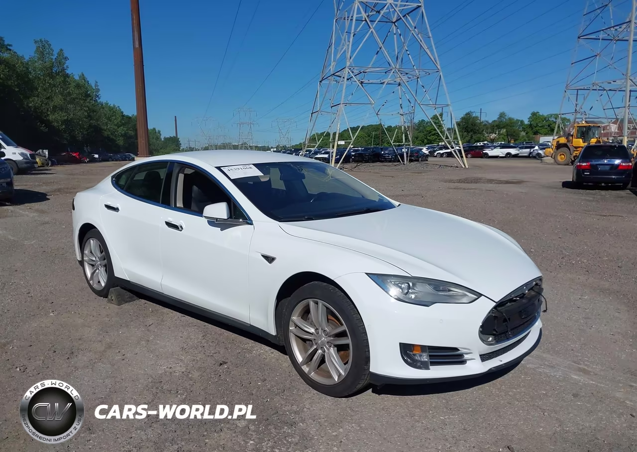 2014 Tesla Model S – zdjęcie 1 z 19