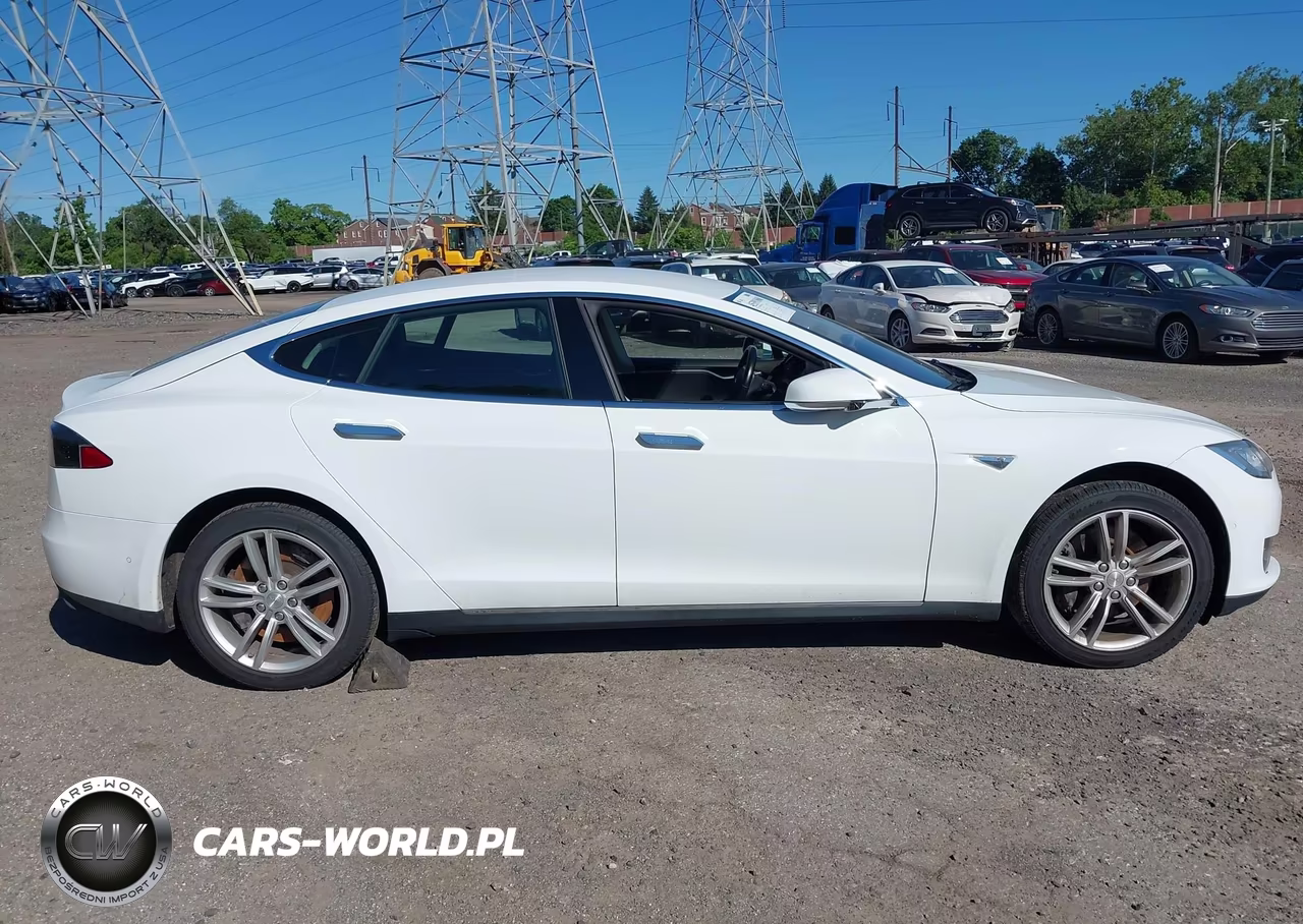 2014 Tesla Model S VIN:5YJSA1S14EFP63620 - 14