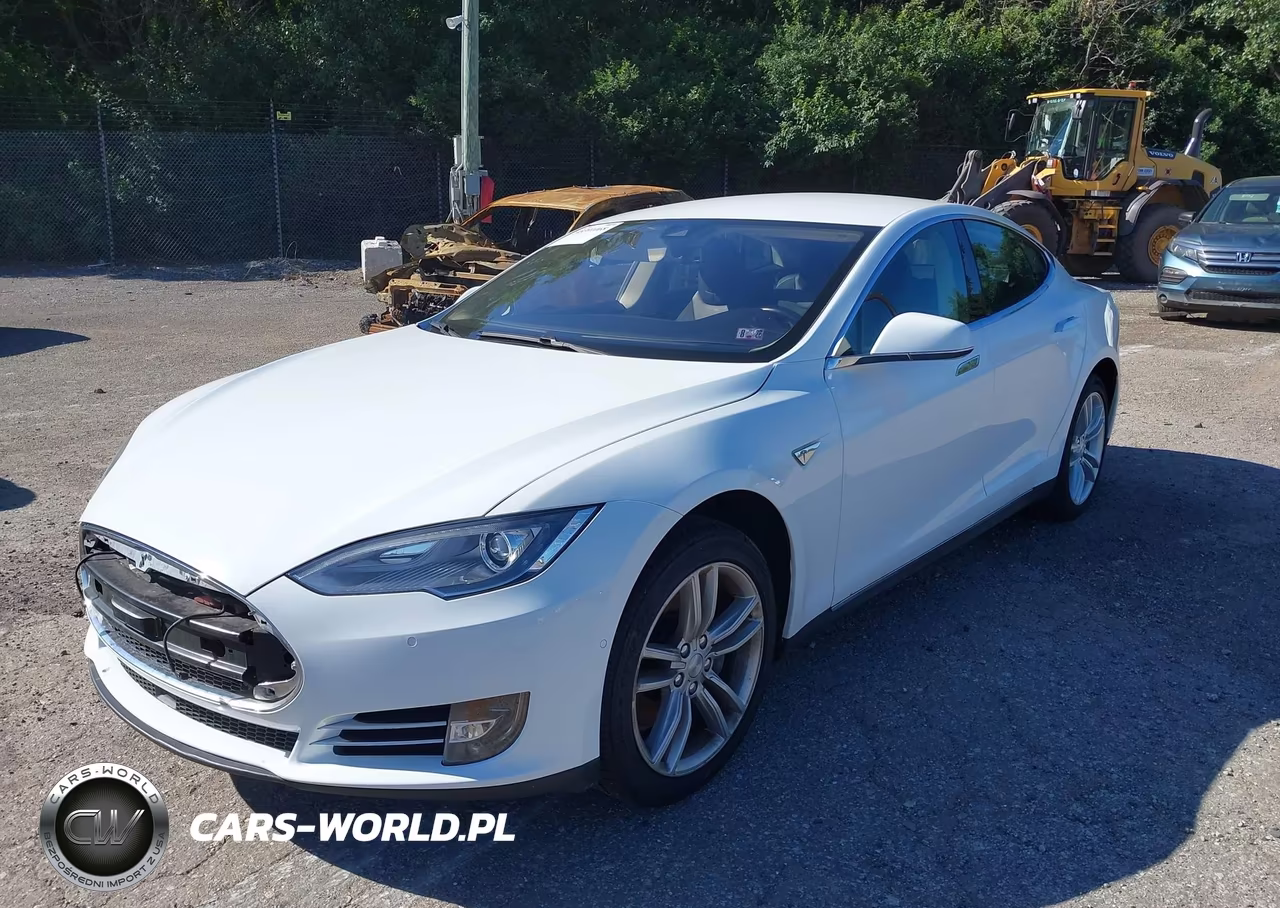 2014 Tesla Model S VIN:5YJSA1S14EFP63620 - 2
