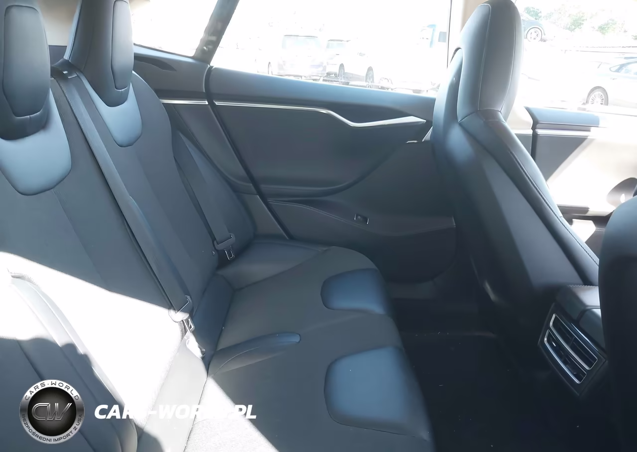 2014 Tesla Model S VIN:5YJSA1S14EFP63620 - 8