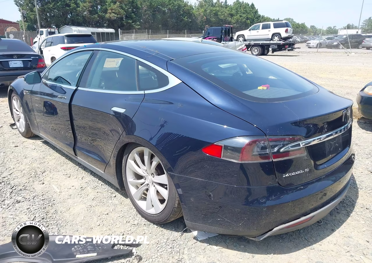 2014 Tesla Model S P85 VIN:5YJSA1H13EFP53815 - 3