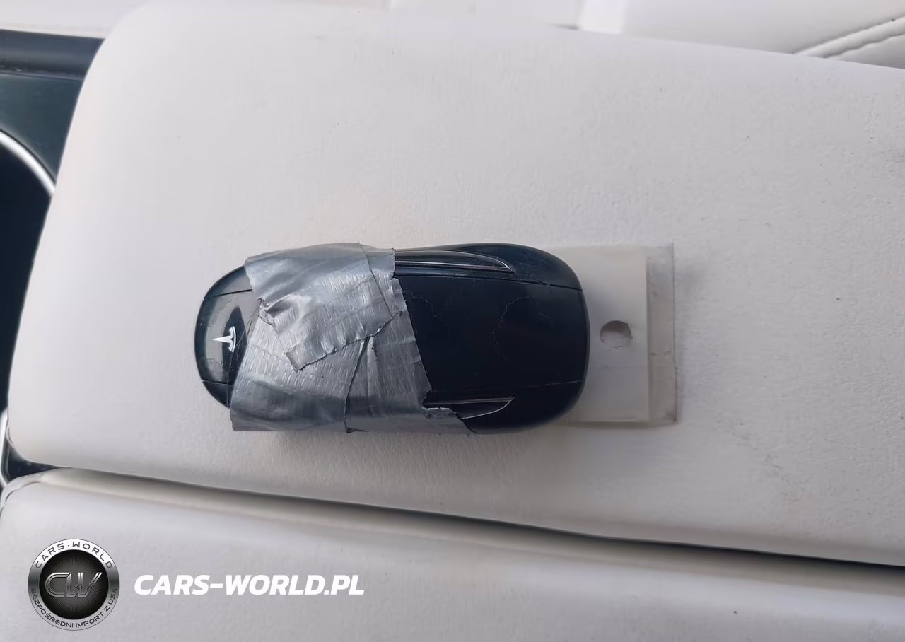 2017 Tesla Model X 100D-75D-90D VIN:5YJXCBE26HF068098 - 11