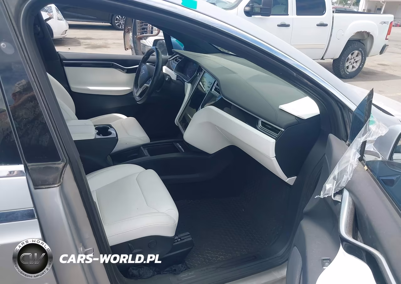 2017 Tesla Model X 100D-75D-90D VIN:5YJXCBE26HF068098 - 5