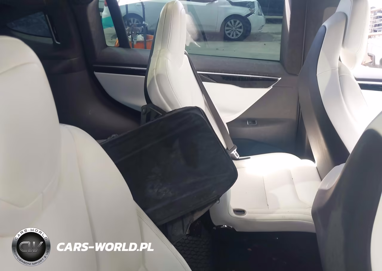 2017 Tesla Model X 100D-75D-90D VIN:5YJXCBE26HF068098 - 8