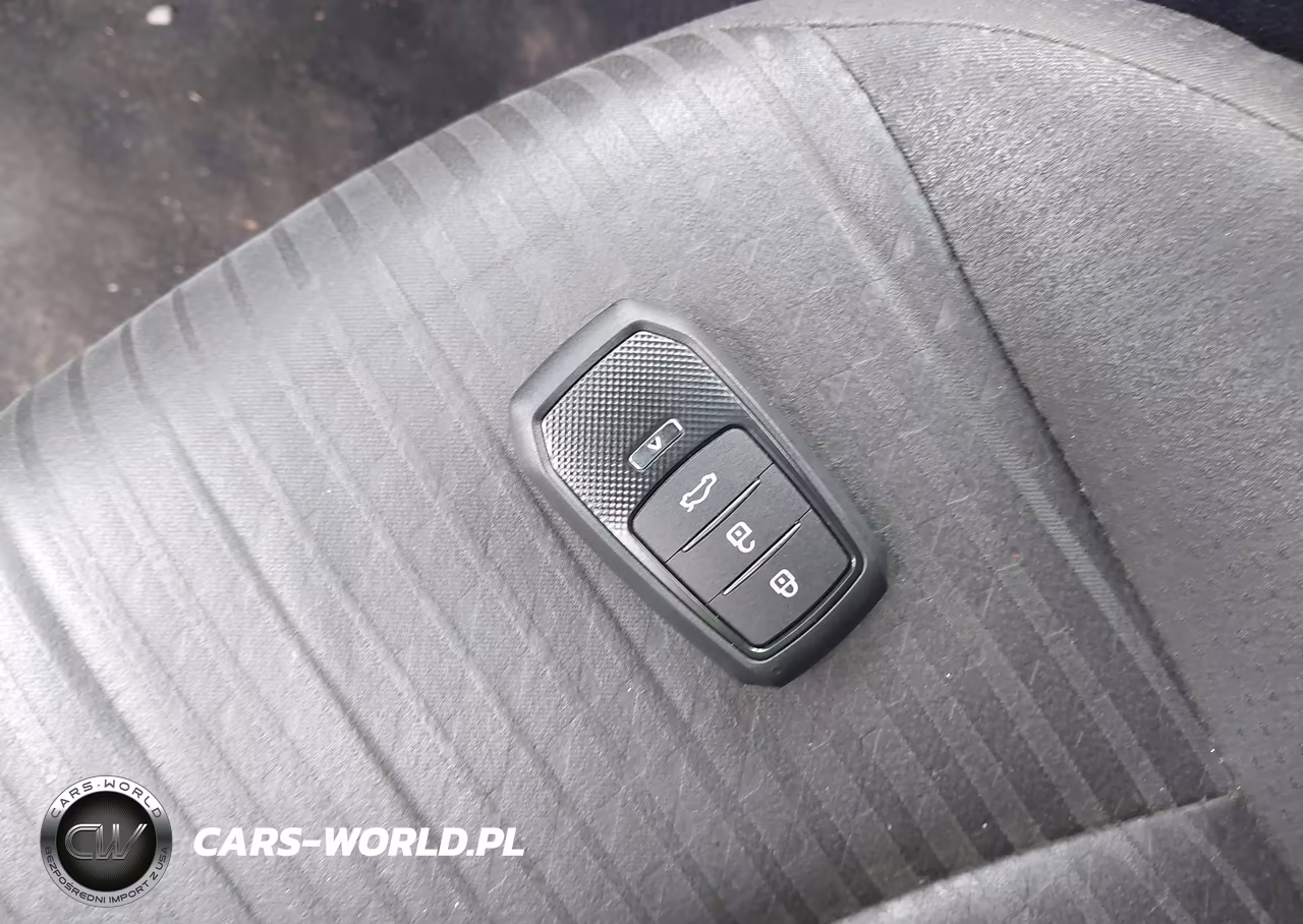 2016 Toyota Prius Two VIN:JTDKBRFUXG3007869 - 11