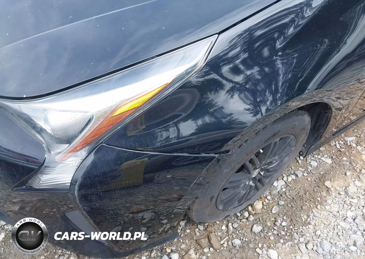 2016 Toyota Prius Two VIN:JTDKBRFUXG3007869 - 12