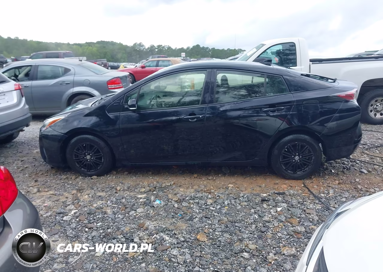 2016 Toyota Prius Two VIN:JTDKBRFUXG3007869 - 15