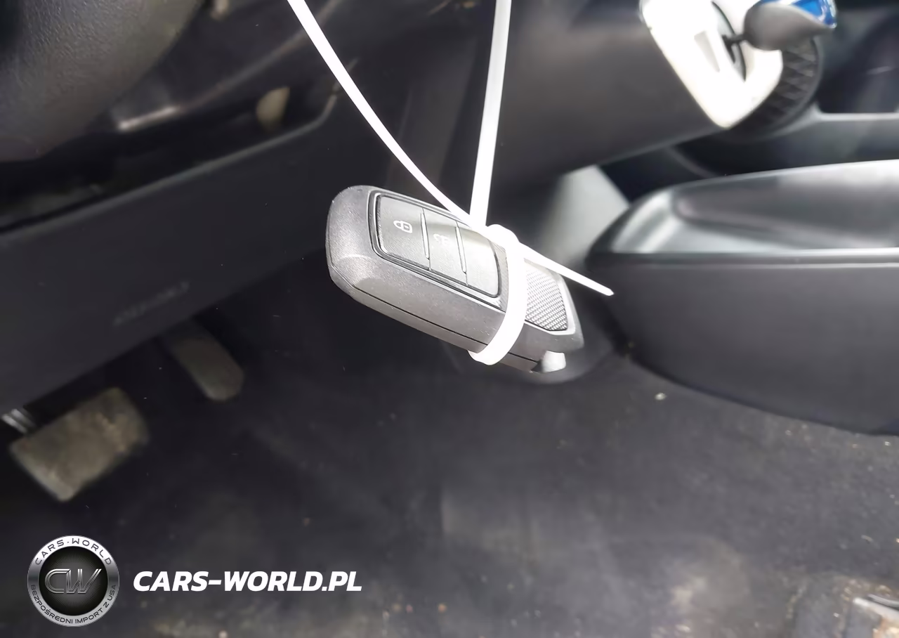 2016 Toyota Prius Two VIN:JTDKBRFUXG3007869 - 18