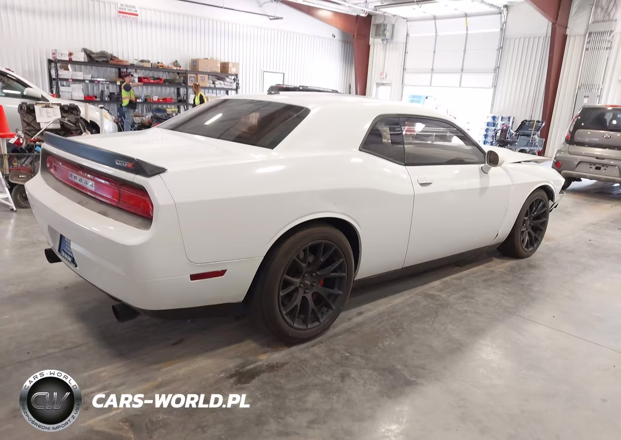 2014 Dodge Challenger Srt8 Core VIN:2C3CDYDJ3EH136990 - 4