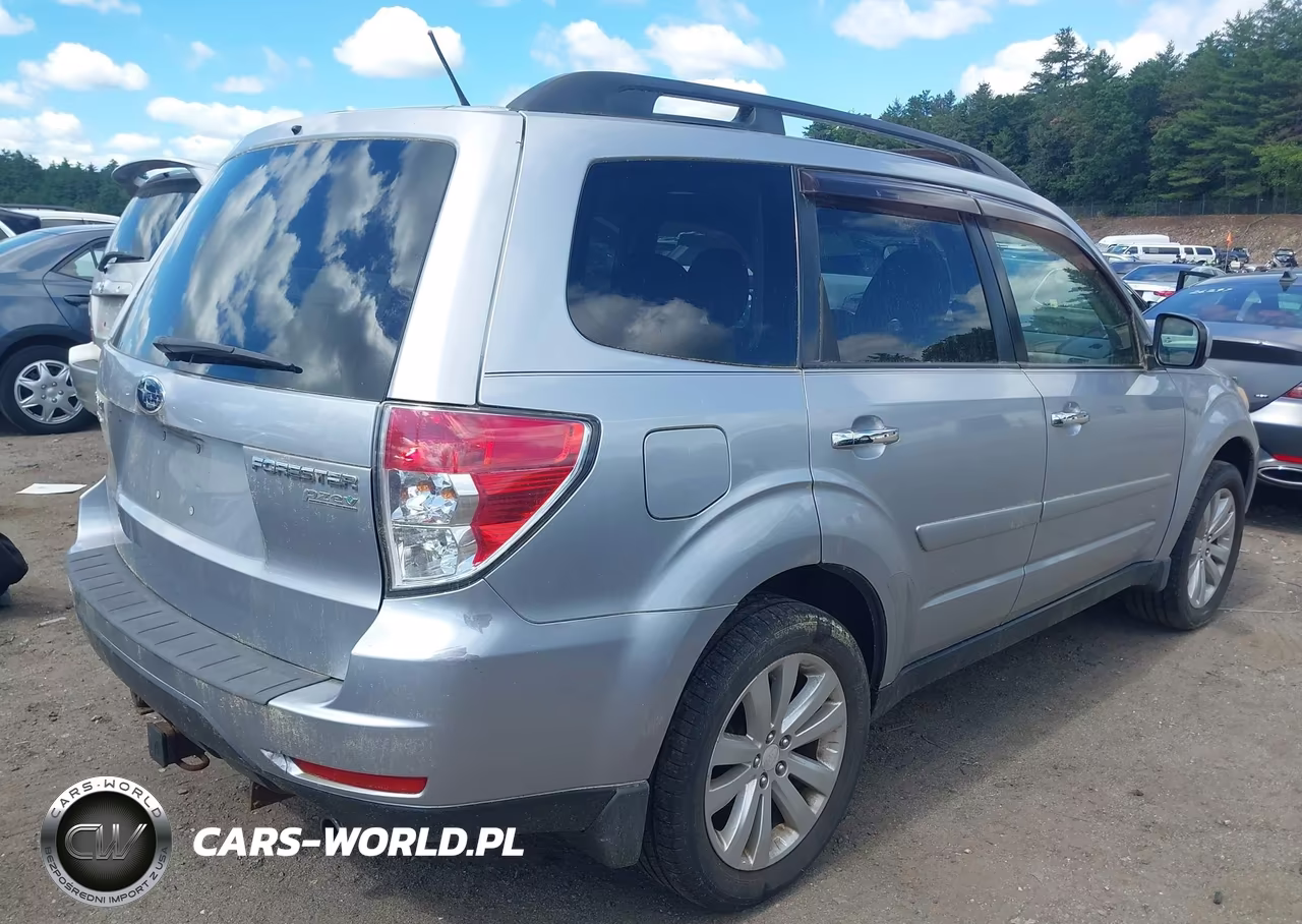 2012 Subaru Forester 2.5X Premium VIN:JF2SHADC6CH419537 - 4