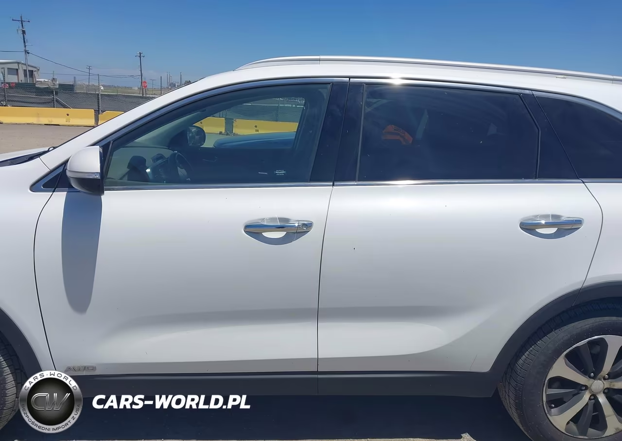2016 Kia Sorento 2.0T Ex VIN:5XYPHDA11GG035172 - 14